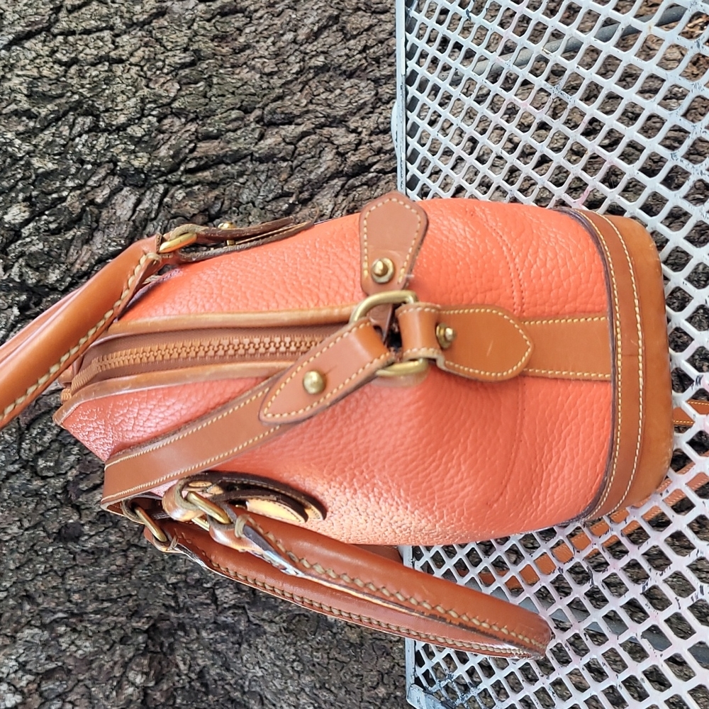 Vintage Dooney & Bourke AWL Coral Orange Norfolk Satchel - Picture 3 of 16